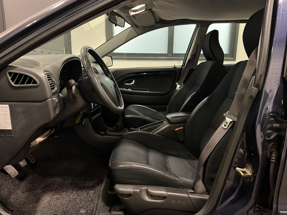 Volvo V40 Europa 136PS 2003 -Orig. NL-, 16-LR-RP.