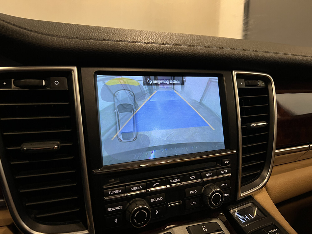 Porsche Panamera 3.6 V6 Platinum Edition SportChrono 299PS 2013, L-185-HT