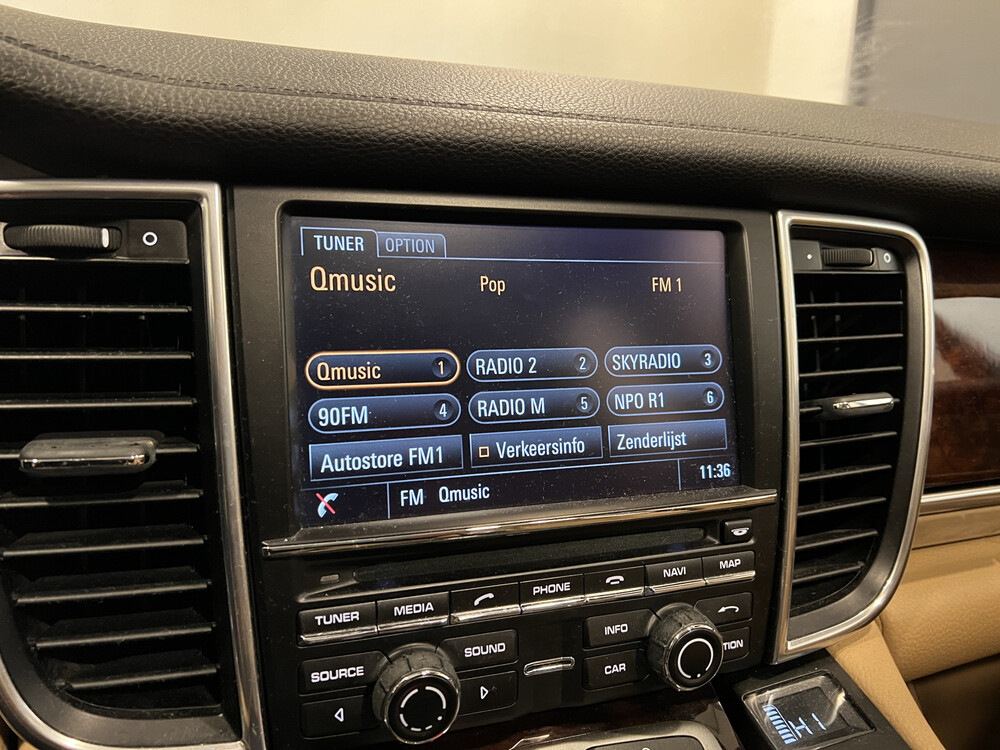 Porsche Panamera 3.6 V6 Platinum Edition SportChrono 299PS 2013, L-185-HT