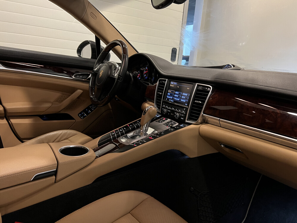 Porsche Panamera 3.6 V6 Platinum Edition SportChrono 299PS 2013, L-185-HT