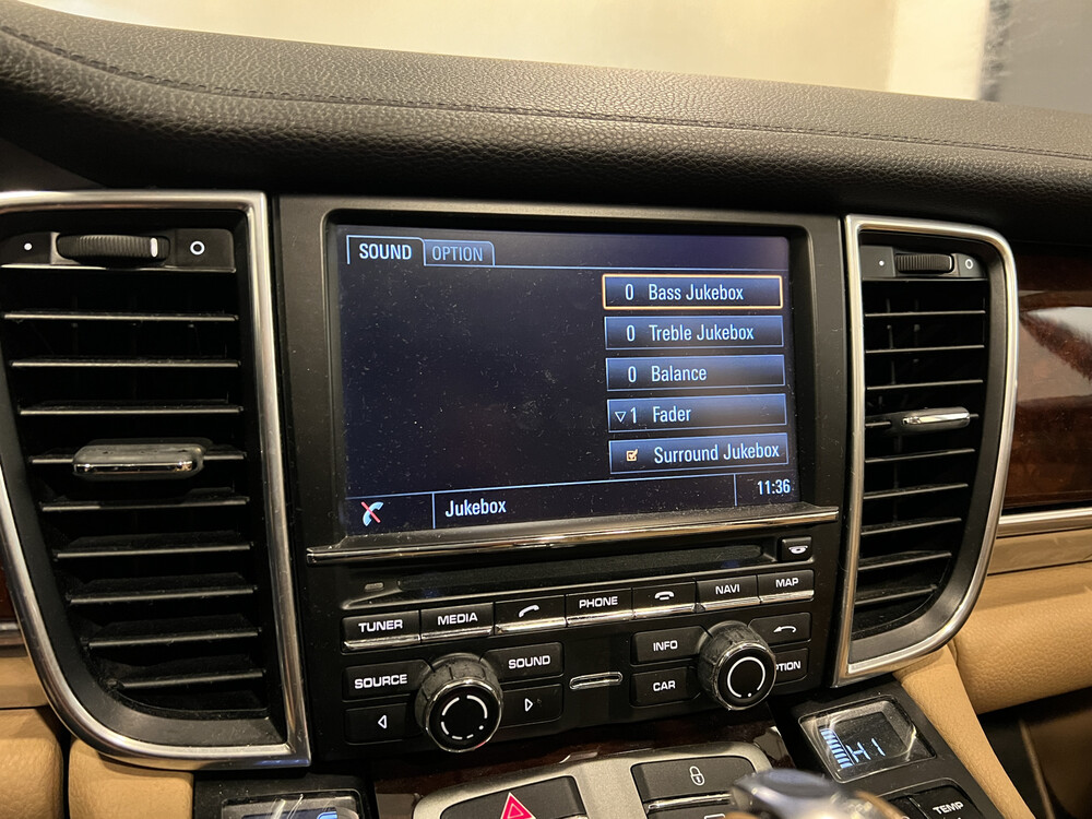 Porsche Panamera 3.6 V6 Platinum Edition SportChrono 299PS 2013, L-185-HT