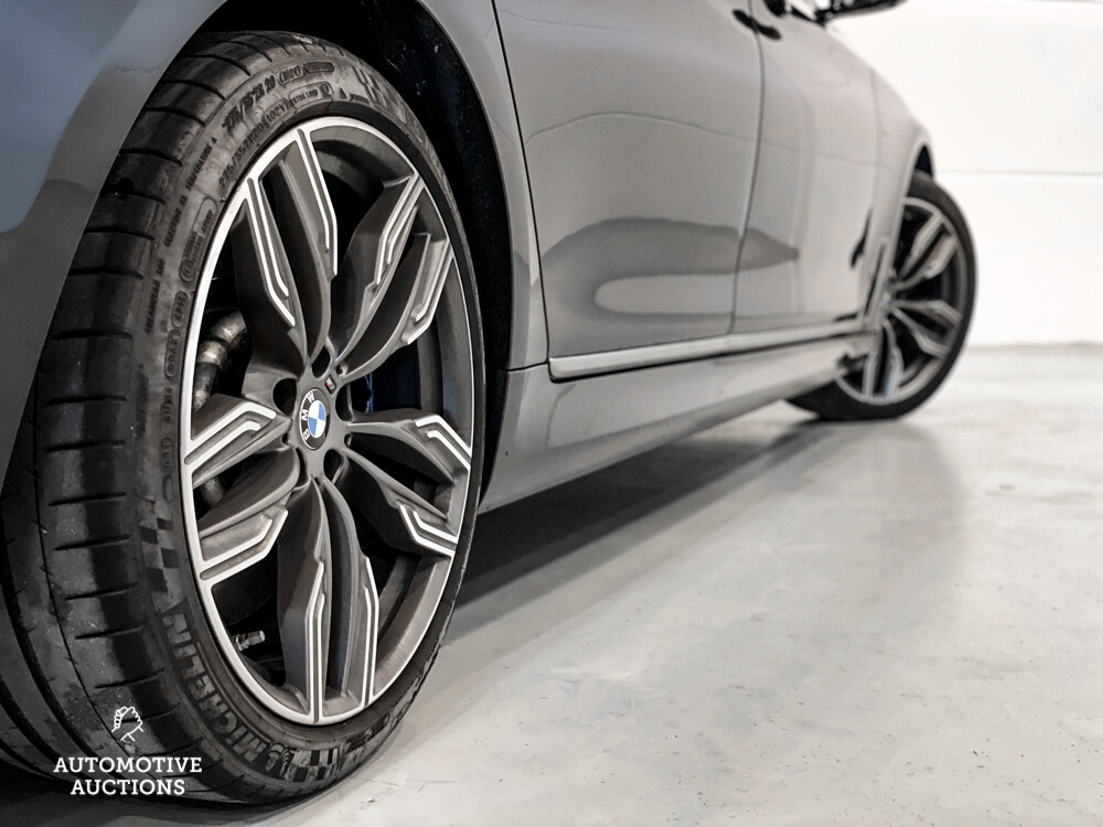 BMW M760Li xDrive M-Sport V12 7er LANG 609PS 2016 G12, L-128-BS