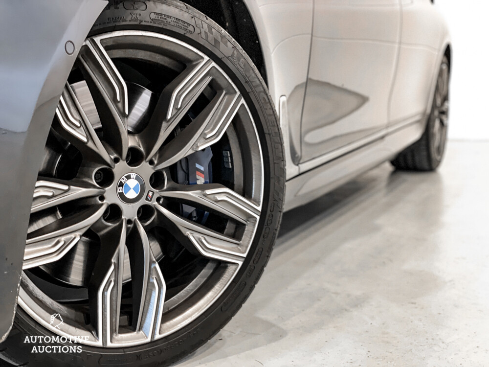 BMW M760Li xDrive M-Sport V12 7er LANG 609PS 2016 G12, L-128-BS