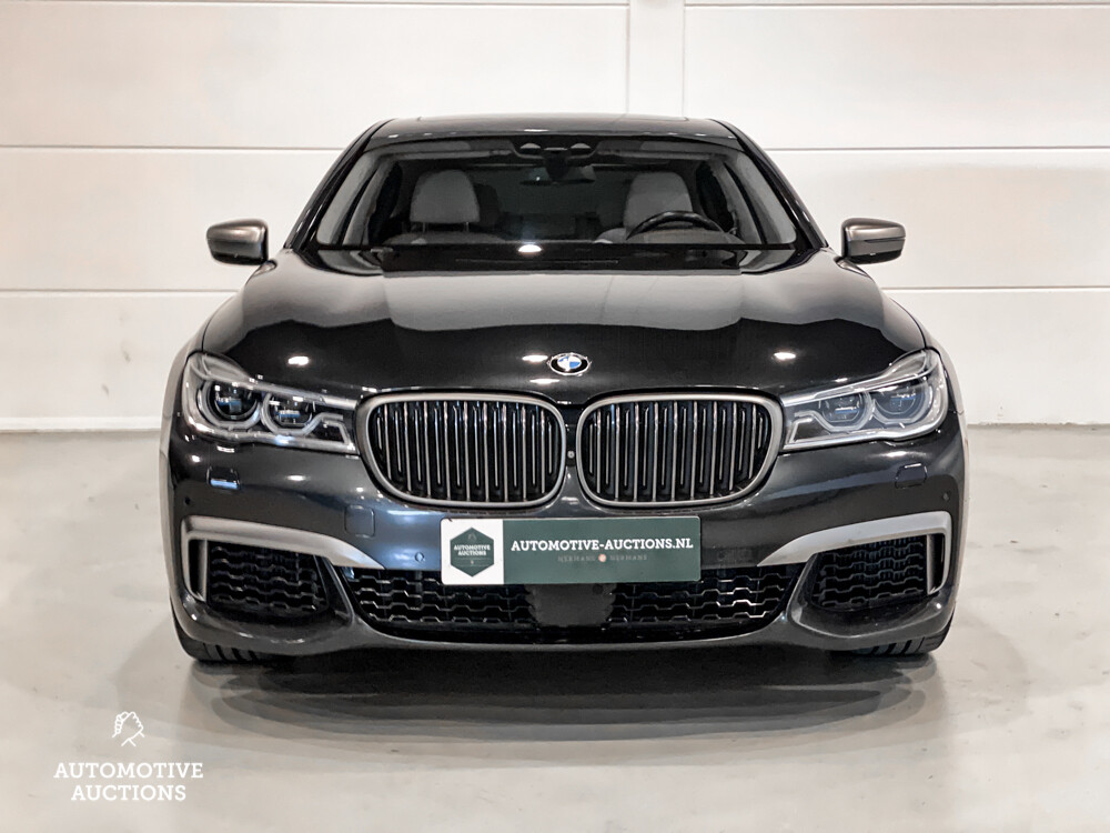 BMW M760Li xDrive M-Sport V12 7er LANG 609PS 2016 G12, L-128-BS