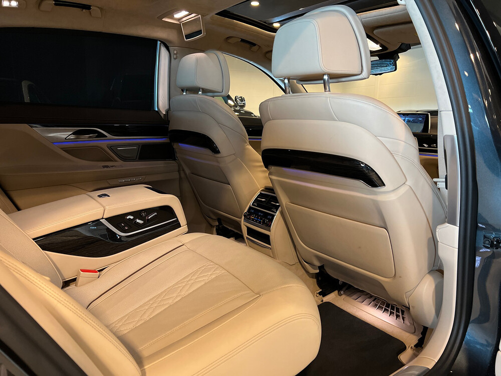 BMW M760Li xDrive M-Sport V12 7er LANG 609PS 2016 G12, L-128-BS