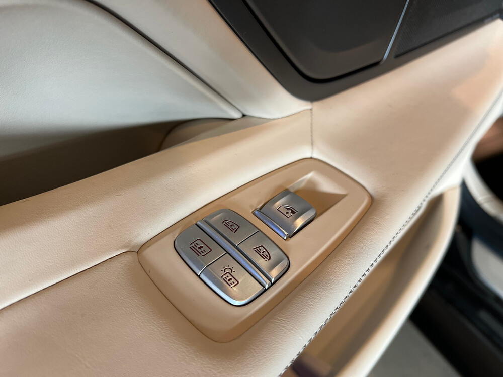 BMW M760Li xDrive M-Sport V12 7er LANG 609PS 2016 G12, L-128-BS