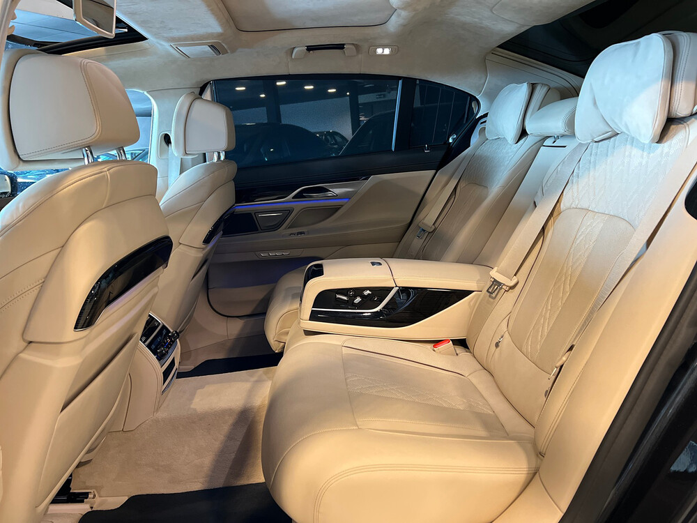 BMW M760Li xDrive M-Sport V12 7er LANG 609PS 2016 G12, L-128-BS
