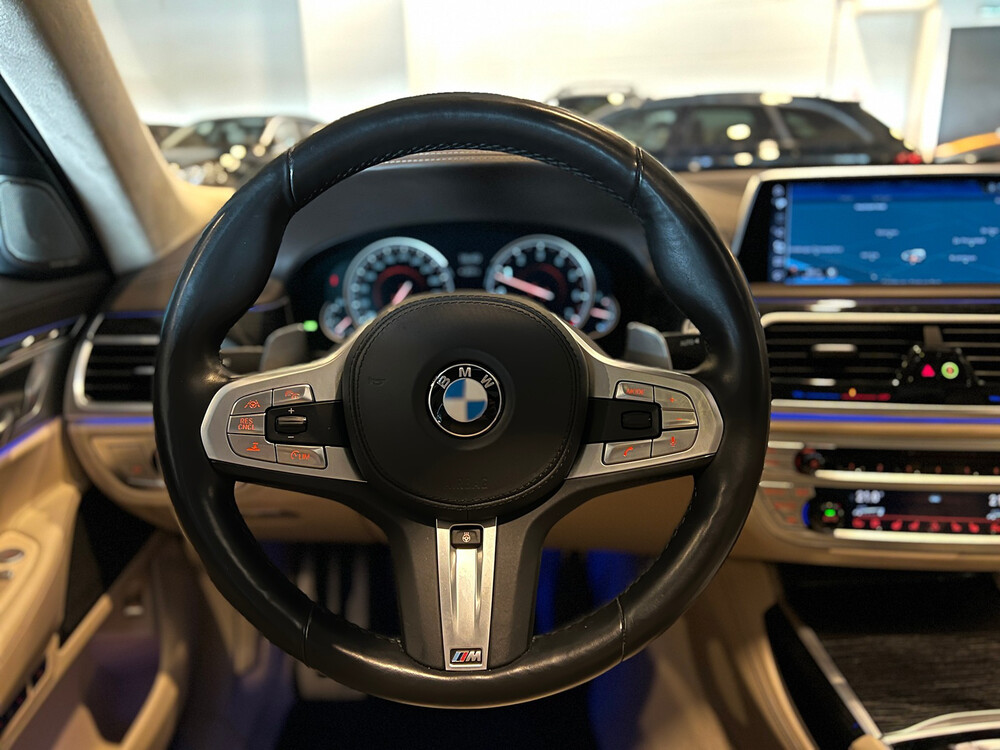 BMW M760Li xDrive M-Sport V12 7er LANG 609PS 2016 G12, L-128-BS