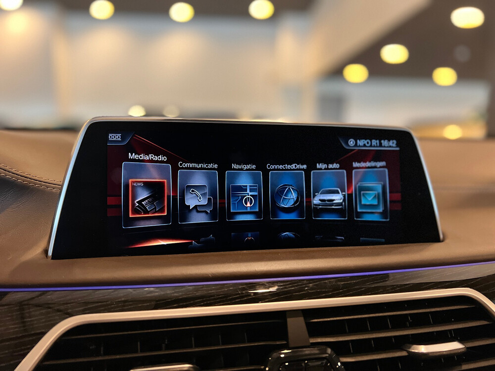 BMW M760Li xDrive M-Sport V12 7er LANG 609PS 2016 G12, L-128-BS