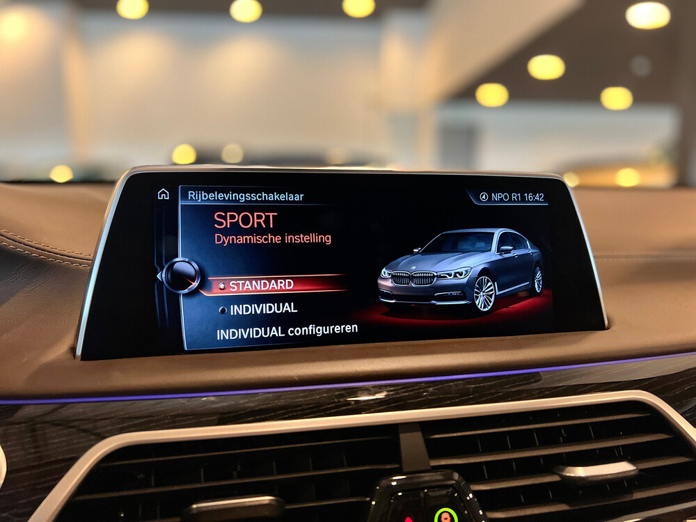 BMW M760Li xDrive M-Sport V12 7er LANG 609PS 2016 G12, L-128-BS