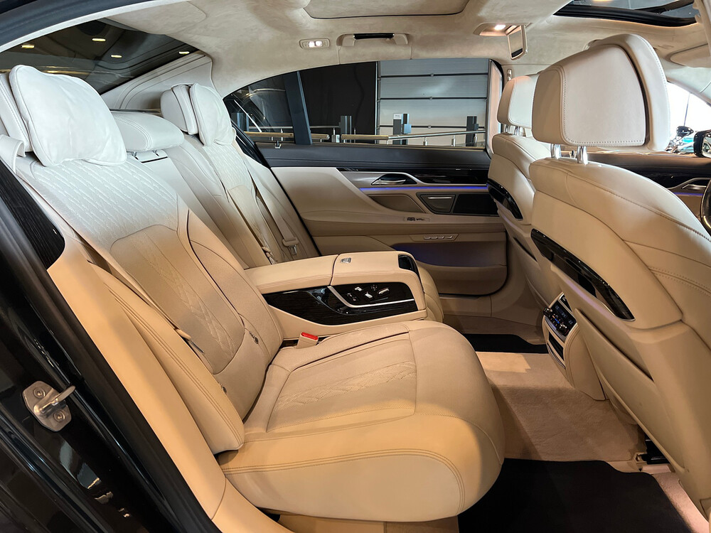BMW M760Li xDrive M-Sport V12 7er LANG 609PS 2016 G12, L-128-BS