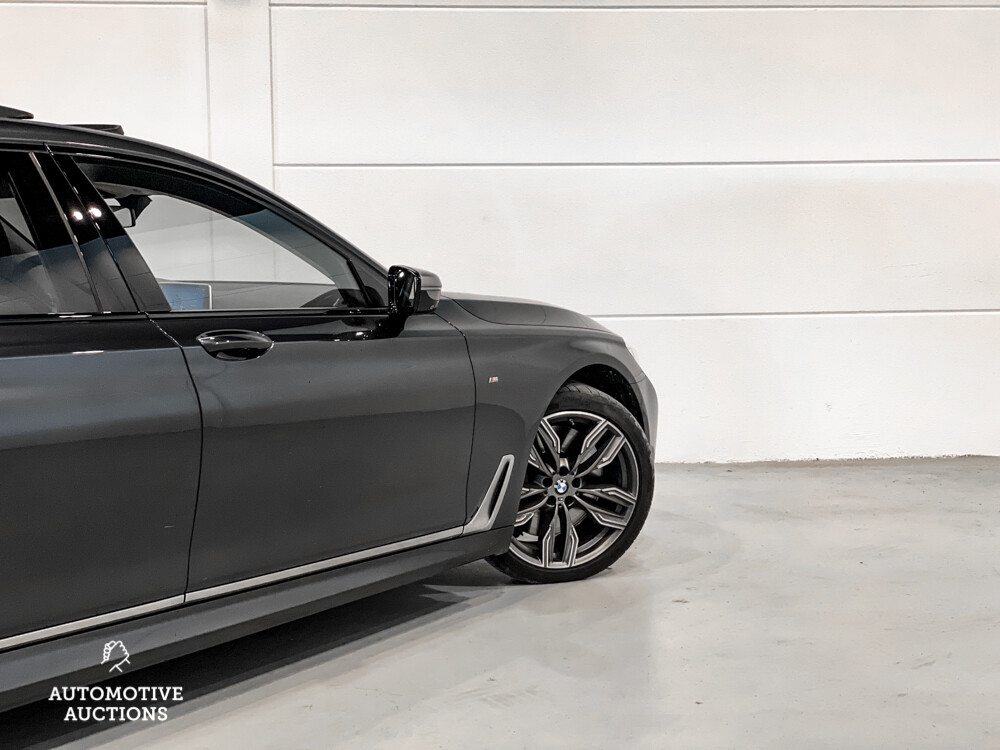 BMW M760Li xDrive M-Sport V12 7er LANG 609PS 2016 G12, L-128-BS