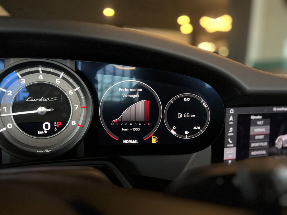 Porsche 911 992 Turbo S Cabriolet Sportchrono 650PS 2020 -Garantie-