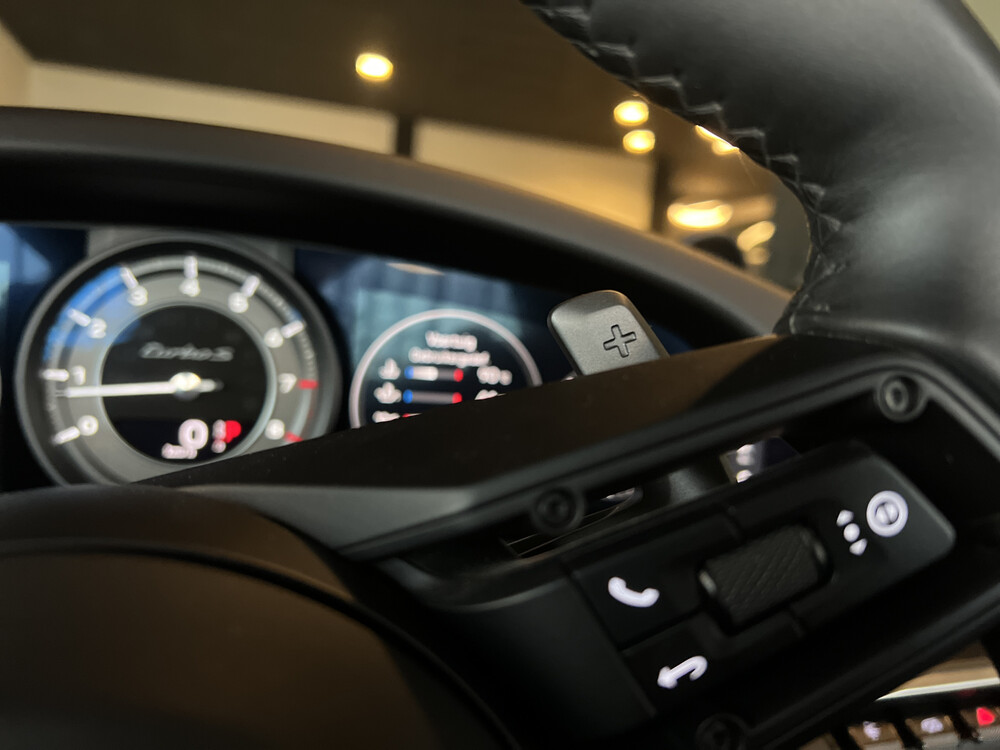 Porsche 911 992 Turbo S Cabriolet Sportchrono 650PS 2020 -Garantie-