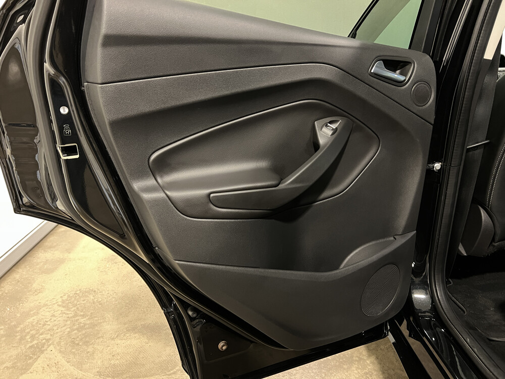 Ford Kuga Titanium Plus 4WD 182PS 2015, N-616-PP