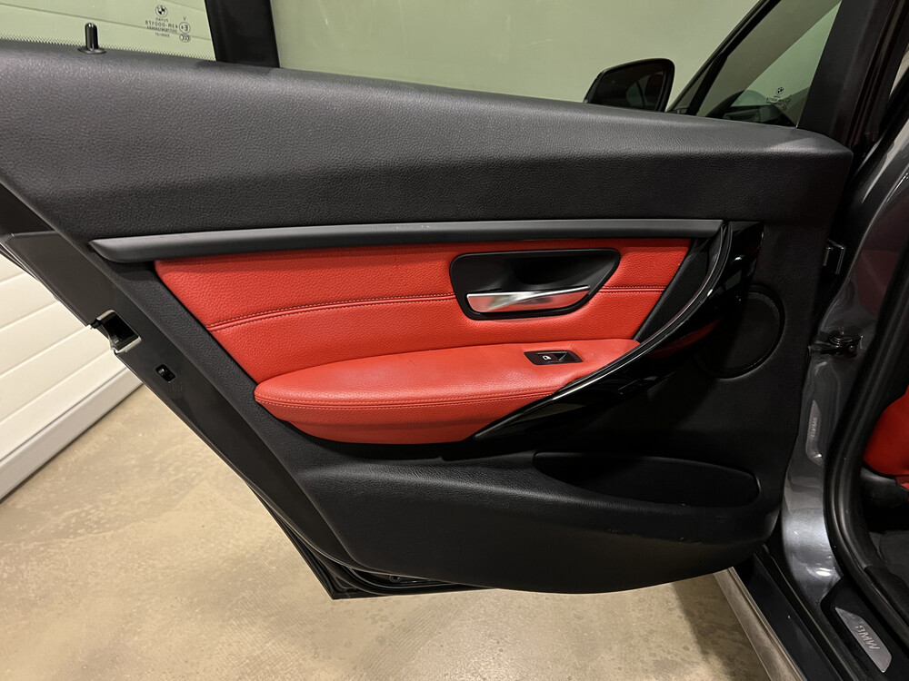 BMW 320i Executive Sportline 3er 184PS 2012, 15-XHT-3