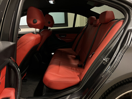 BMW 320i Executive Sportline 3-serie 184pk 2012, 15-XHT-3