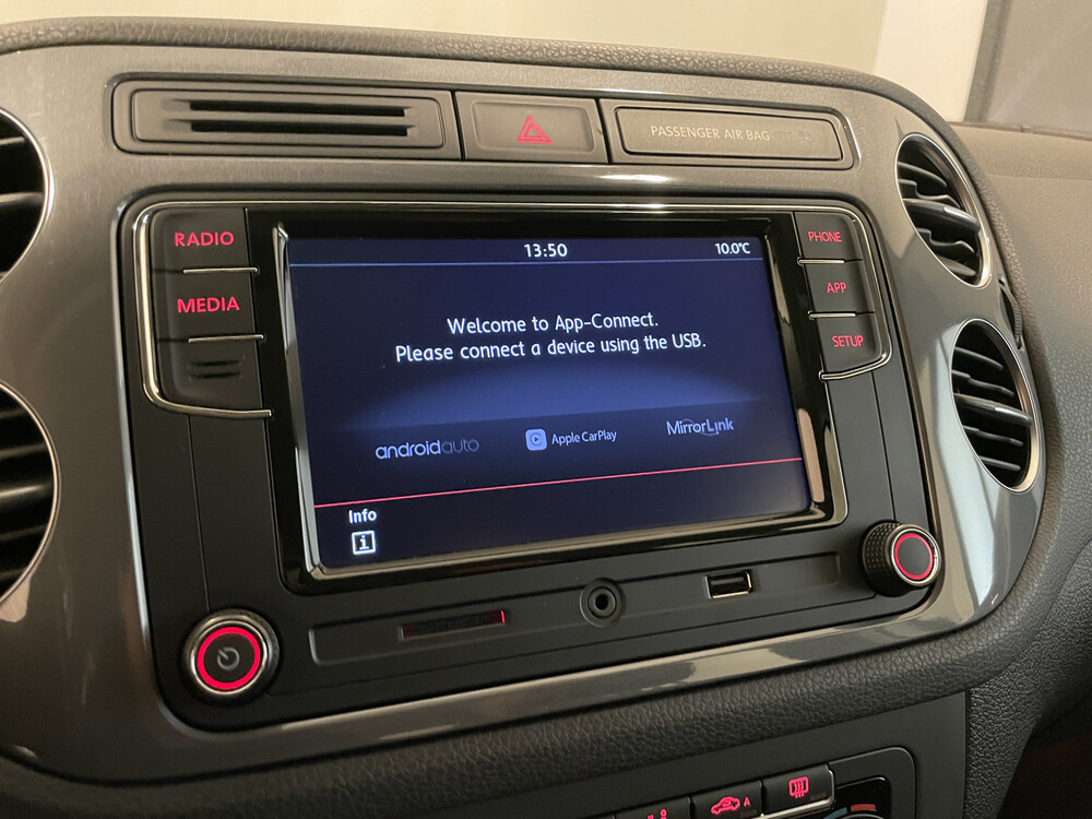 Volkswagen Tiguan TSI Komfort & Design 2012, 84-TKR-5.