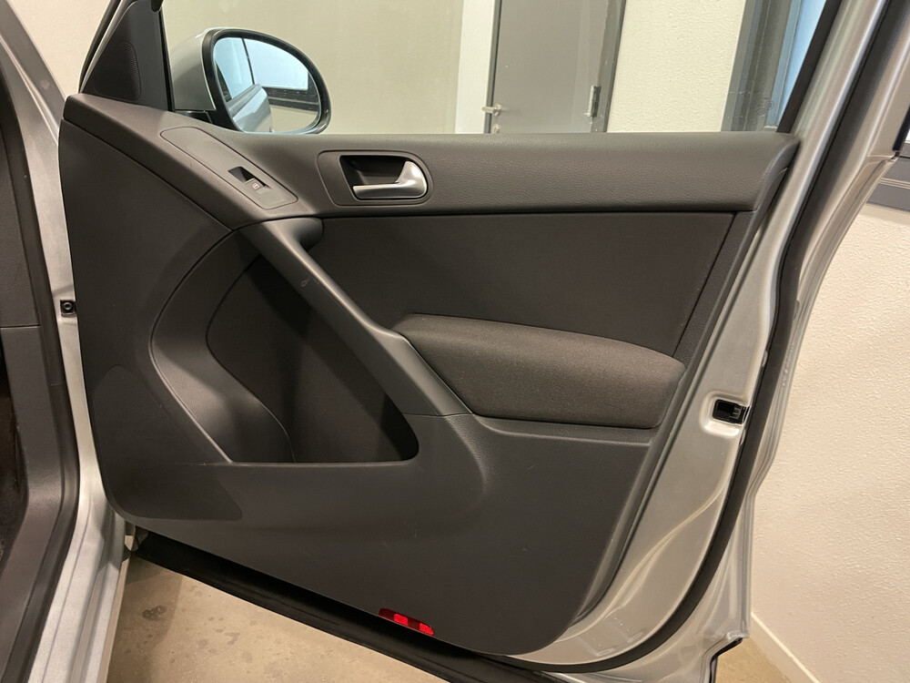 Volkswagen Tiguan TSI Komfort & Design 2012, 84-TKR-5.