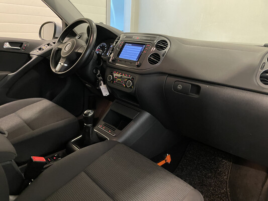 Volkswagen Tiguan TSI Comfort & Design 2012, 84-TKR-5.