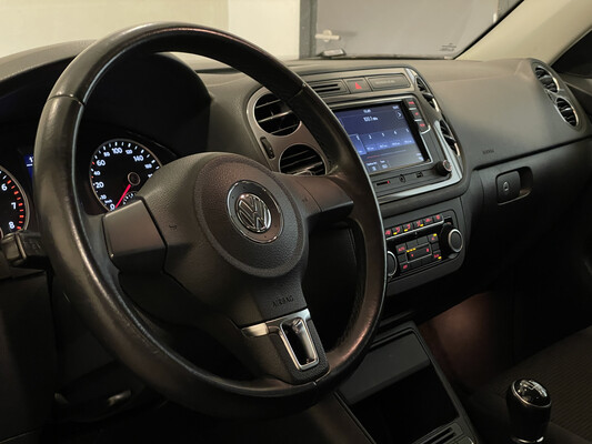 Volkswagen Tiguan TSI Komfort & Design 2012, 84-TKR-5.