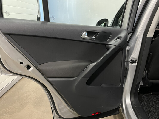 Volkswagen Tiguan TSI Comfort & Design 2012, 84-TKR-5.