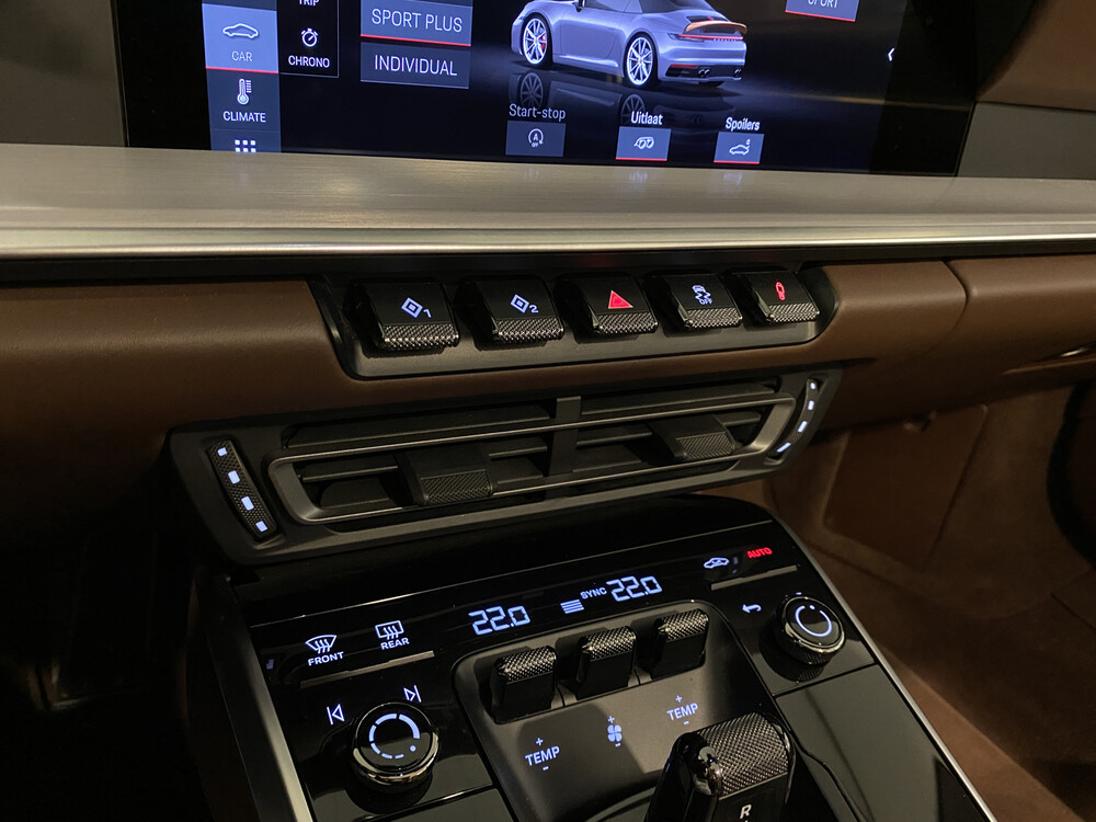 Porsche 911 Carrera 4s 992 SportChrono 3.0 450hp SportDesign Cabriolet 2019, H-643-ZL.