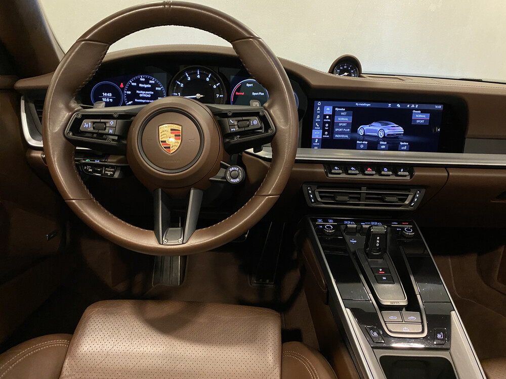 Porsche 911 Carrera 4s 992 SportChrono 3.0 450hp SportDesign Cabriolet 2019, H-643-ZL.