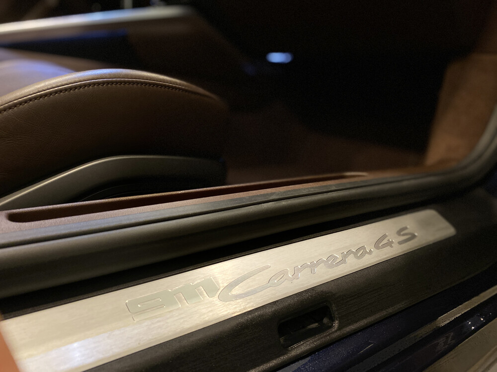 Porsche 911 Carrera 4s 992 SportChrono 3.0 450hp SportDesign Cabriolet 2019, H-643-ZL.