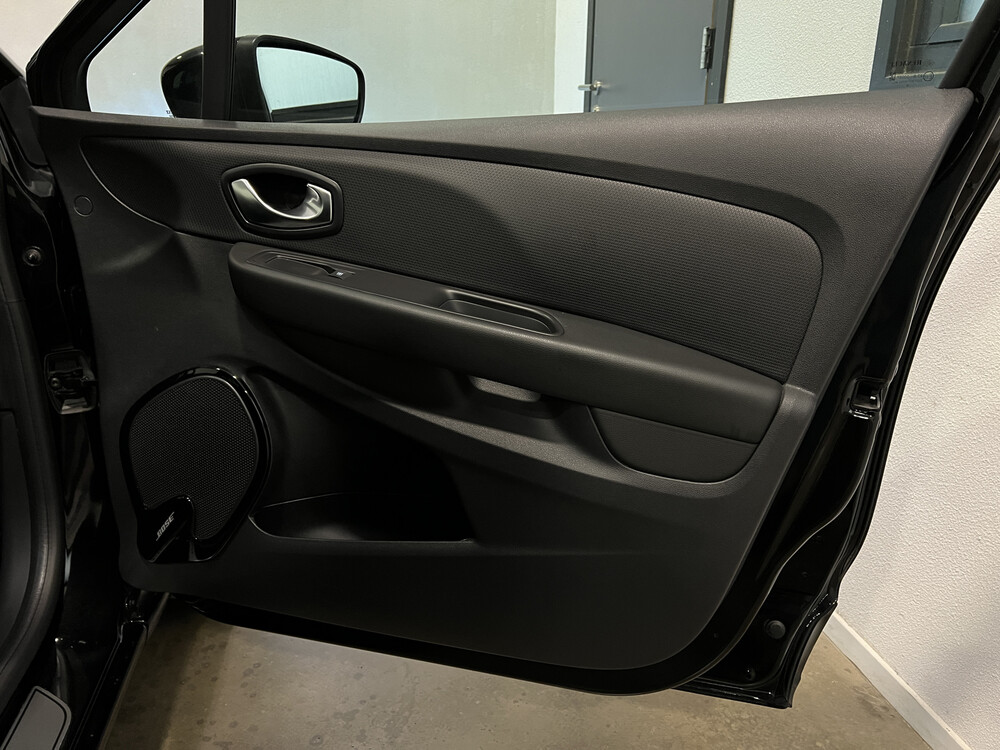 Renault Clio TCe Intens 118PS 2017, SV-949-X