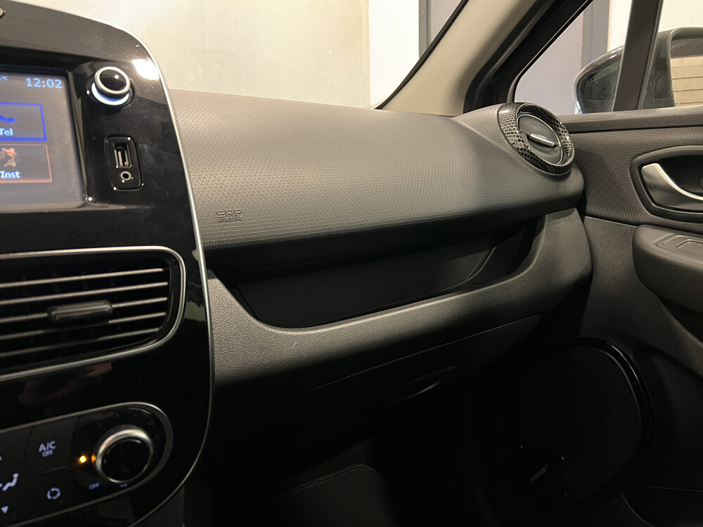 Renault Clio TCe Intens 118PS 2017, SV-949-X