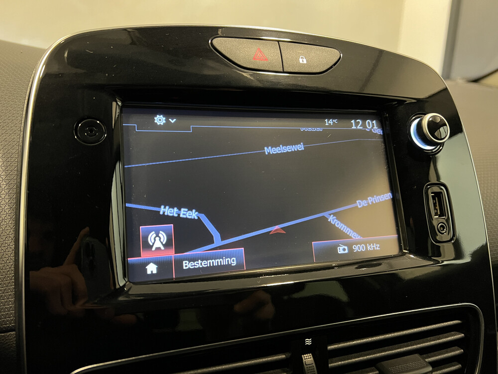 Renault Clio TCe Intens 118PS 2017, SV-949-X