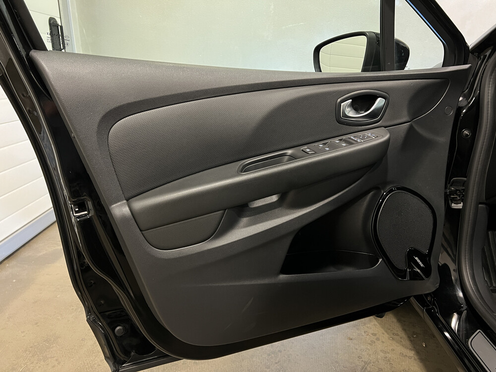 Renault Clio TCe Intens 118PS 2017, SV-949-X