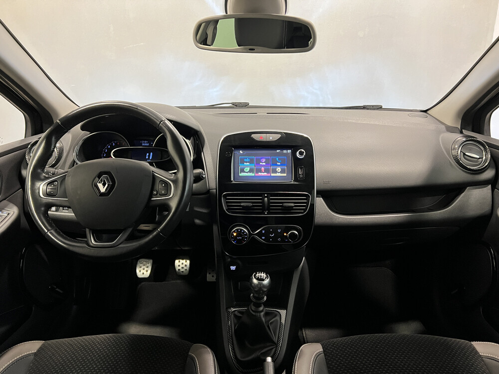Renault Clio TCe Intens 118PS 2017, SV-949-X