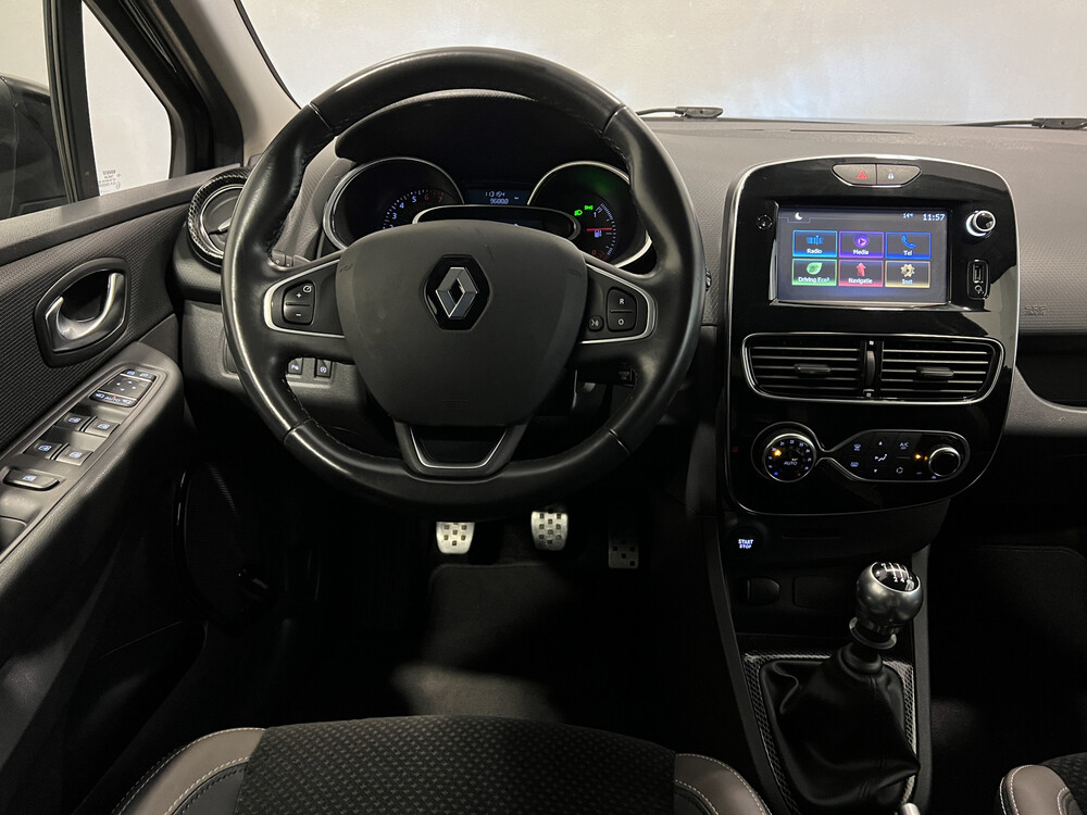 Renault Clio TCe Intens 118PS 2017, SV-949-X