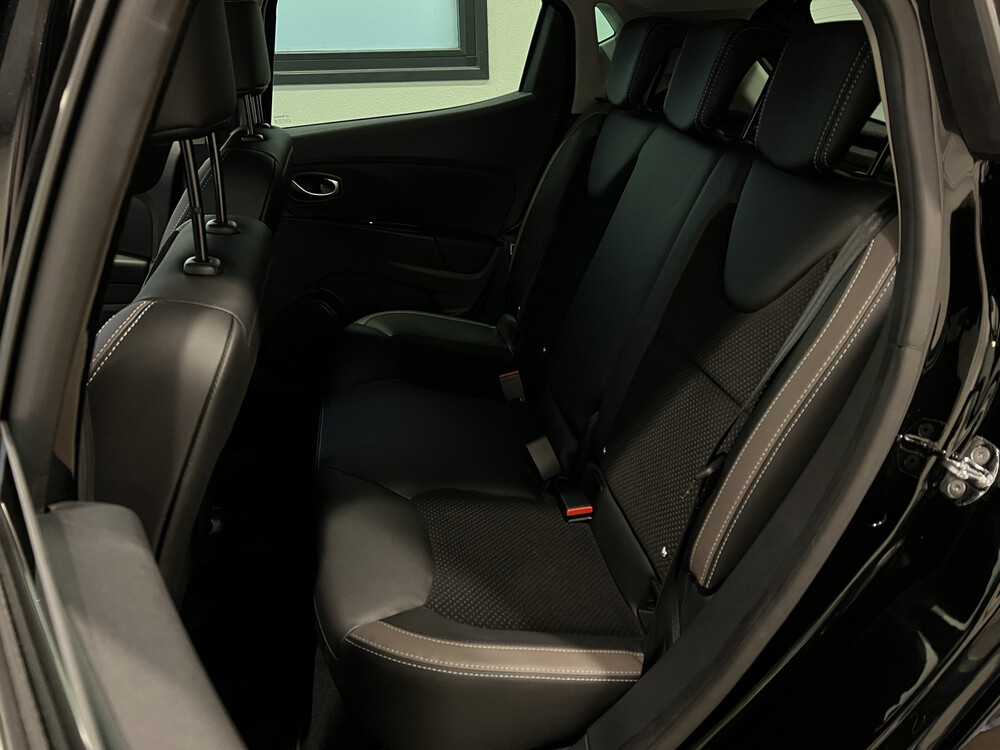 Renault Clio TCe Intens 118PS 2017, SV-949-X