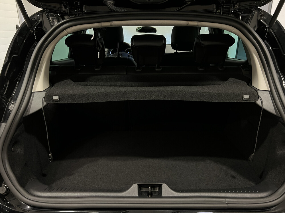 Renault Clio TCe Intens 118PS 2017, SV-949-X