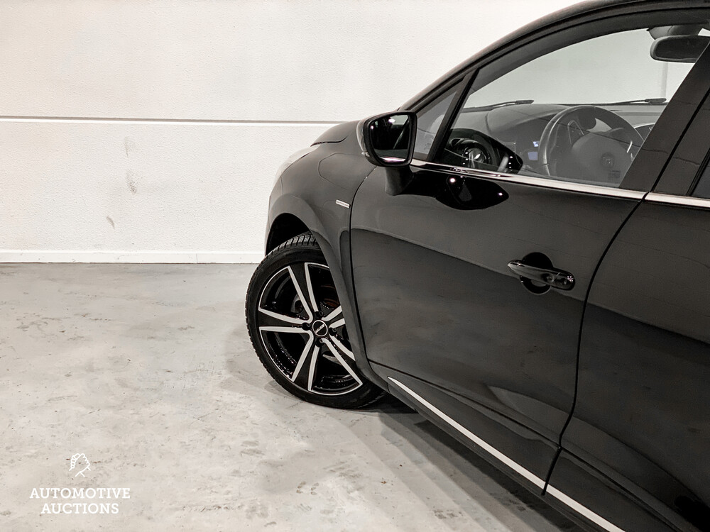 Renault Clio TCe Intens 118PS 2017, SV-949-X