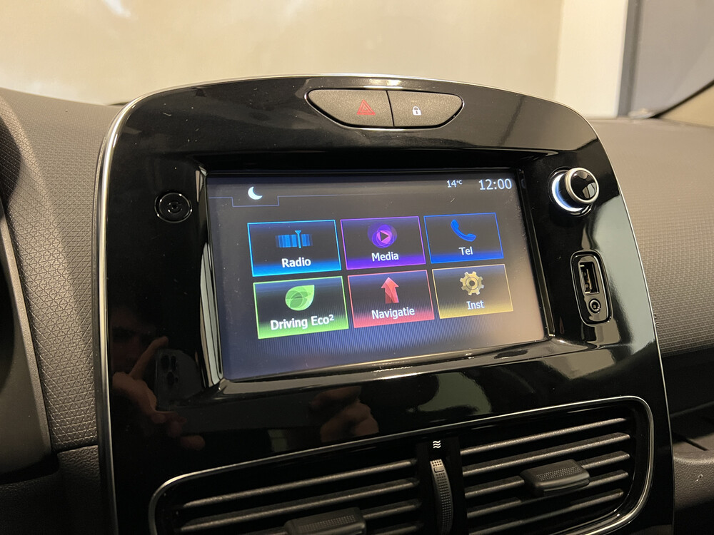 Renault Clio TCe Intens 118PS 2017, SV-949-X