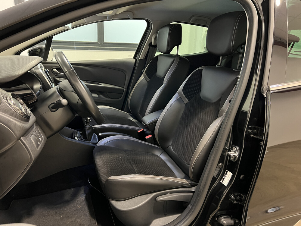 Renault Clio TCe Intens 118PS 2017, SV-949-X