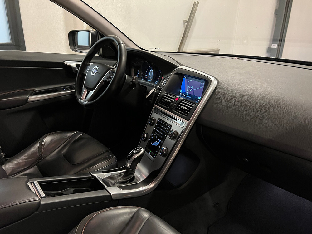 Volvo XC60 D3 R-Design 150pk 2016, XK-208-L