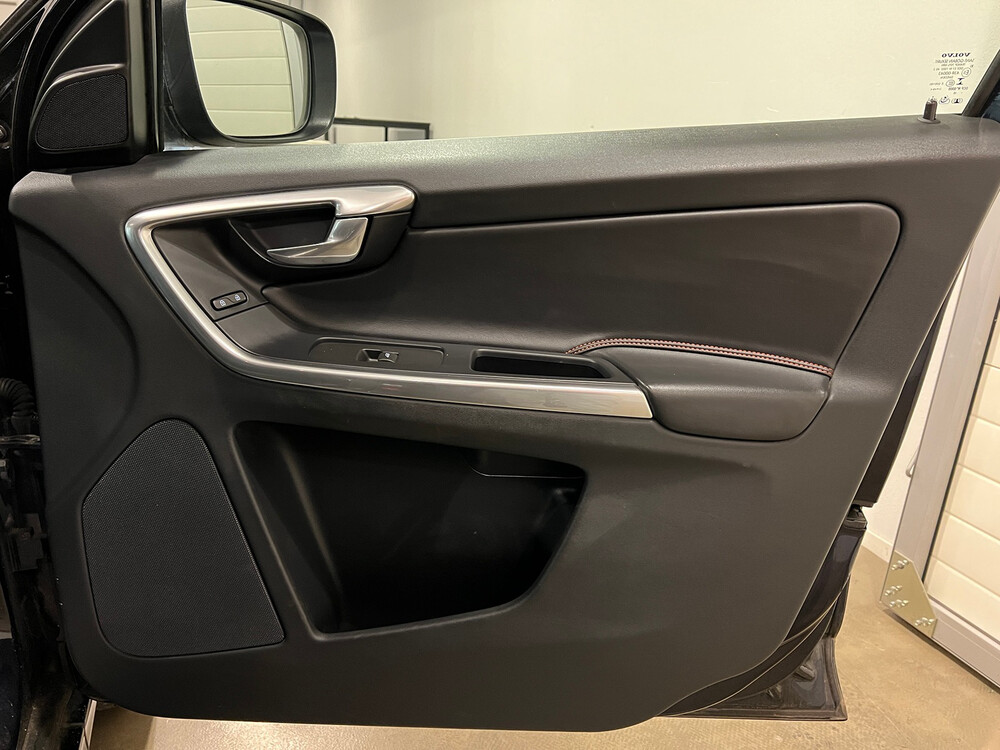 Volvo XC60 D3 R-Design 150pk 2016, XK-208-L