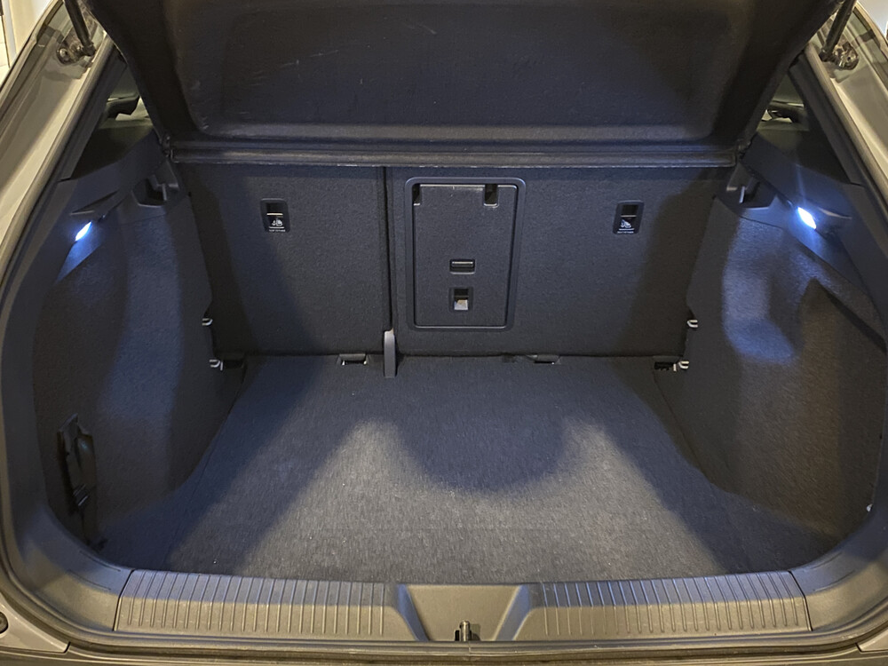 Volkswagen ID.4 First Pro Edition 77kWh 204pk 2021, N-819-NT -Fabrieksgarantie-