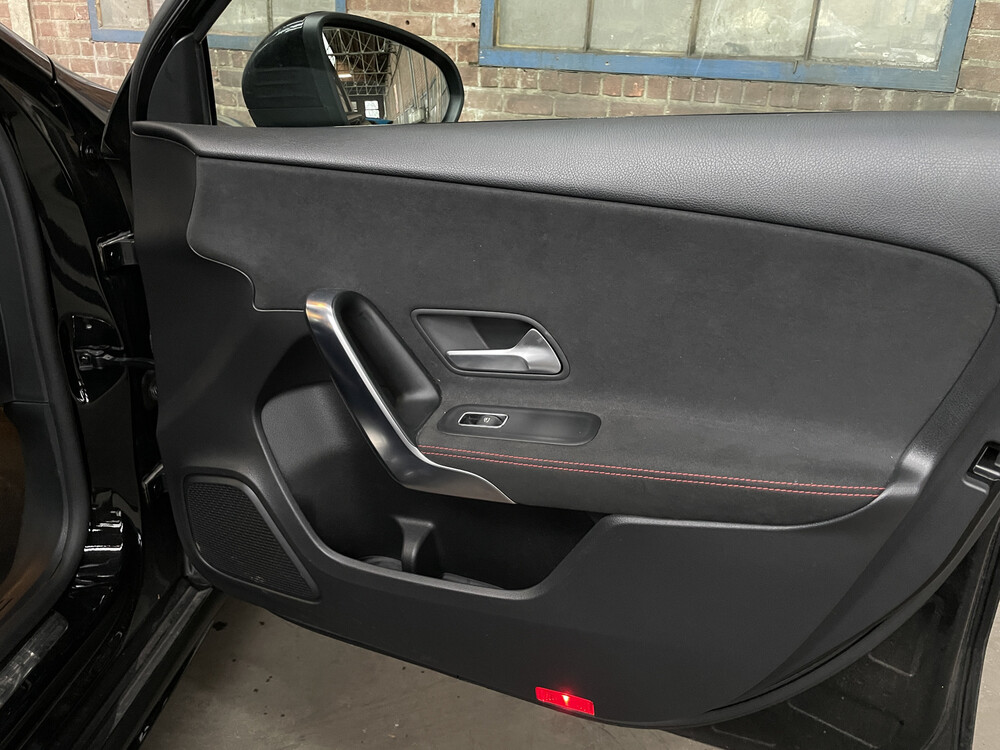 Mercedes-Benz 180d AMG Business Solution 116hp 2018 A-class, XJ-192-K.