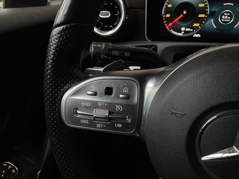 Mercedes-Benz 180d AMG Business Solution 116hp 2018 A-class, XJ-192-K.