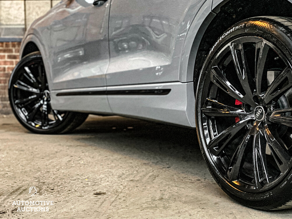 Audi SQ8 4.0 TFSI S-Line Competition Plus Quattro 507hp 2022 -Factory Warranty-.