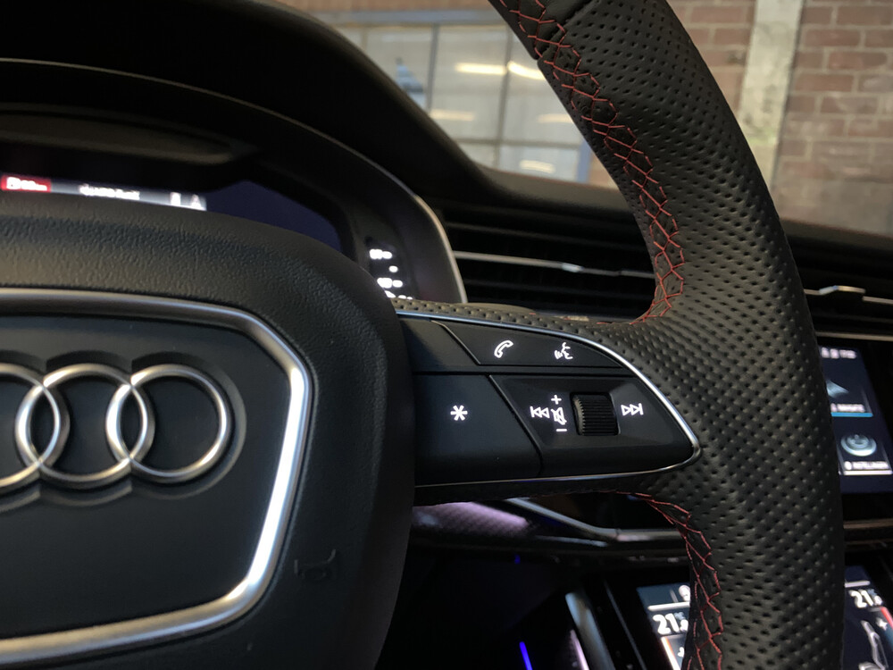 Audi SQ8 4.0 TFSI S-Line Competition Plus Quattro 507hp 2022 -Factory Warranty-.