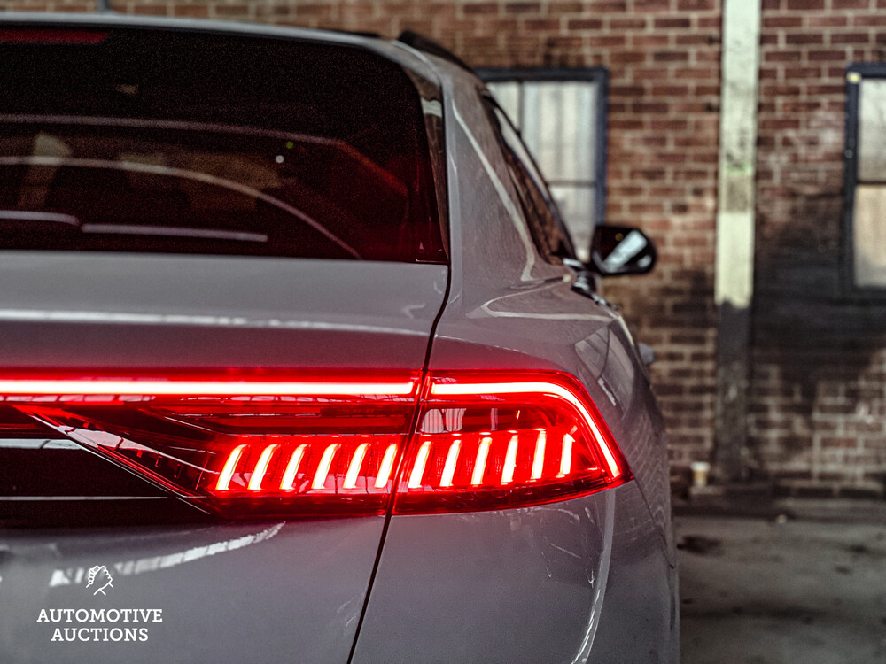 Audi SQ8 4.0 TFSI S-Line Competition Plus Quattro 507hp 2022 -Factory Warranty-.