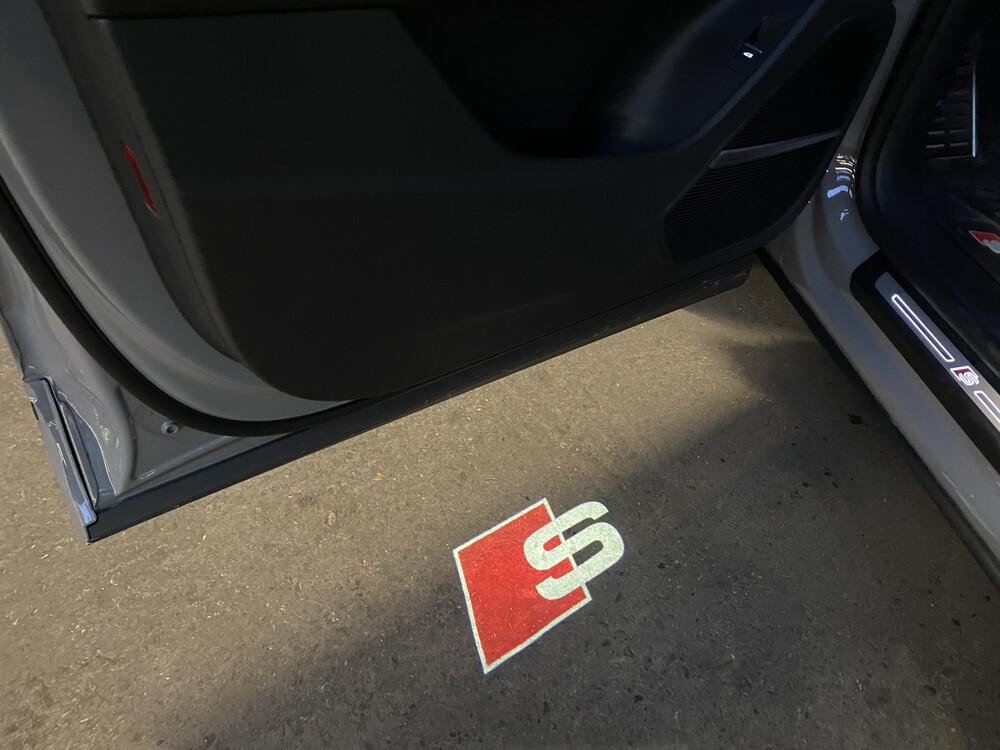 Audi SQ8 4.0 TFSI S-Line Competition Plus Quattro 507hp 2022 -Factory Warranty-.