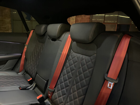 Audi SQ8 4.0 TFSI S-Line Competition Plus Quattro 507hp 2022 -Factory Warranty-.
